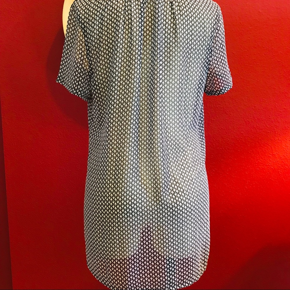 Caslon Beautiful Women’s top with smock neck detail Navy/white Semi Sheer - Picture 6 of 8